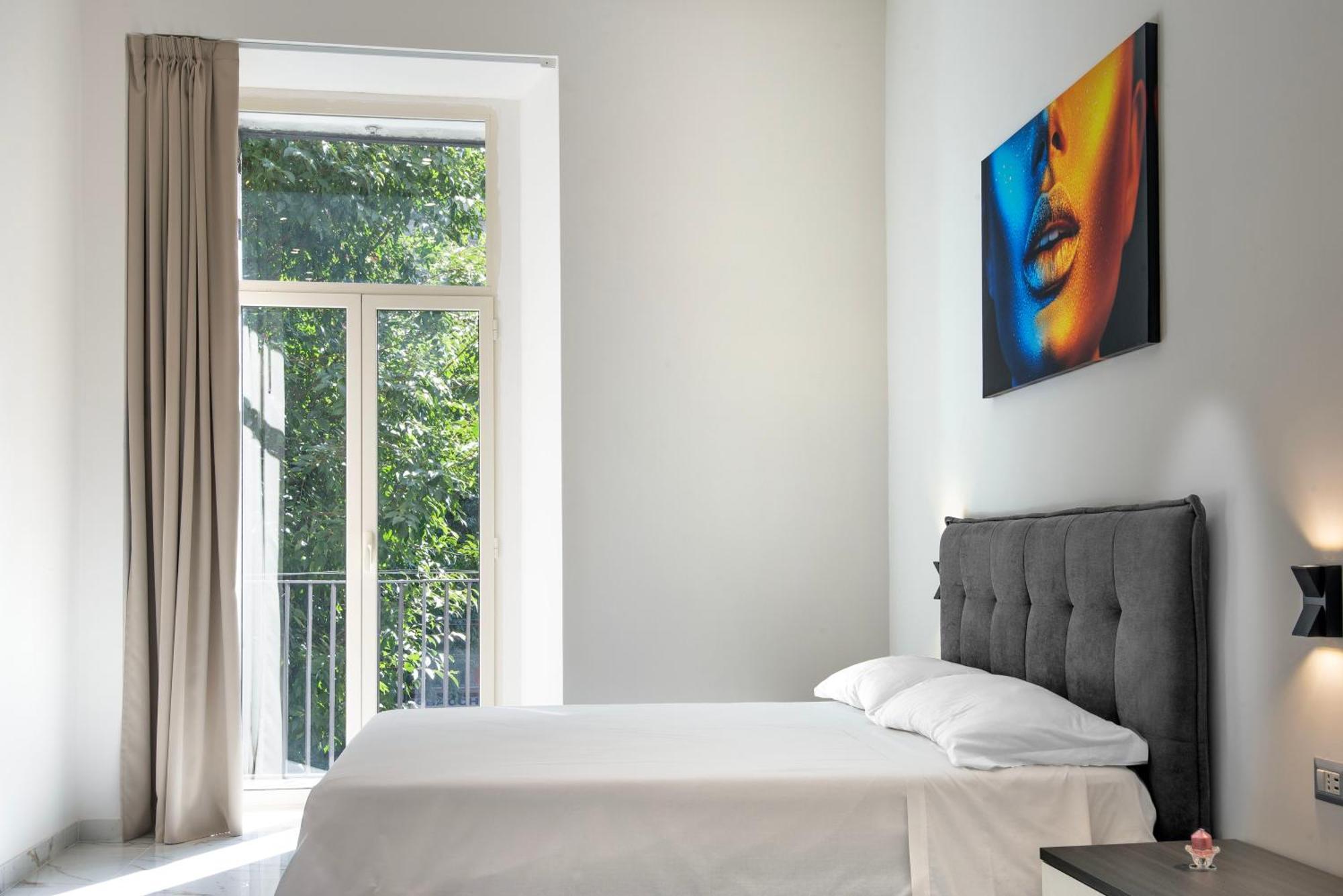 Irooms Foria 215 * Napoli