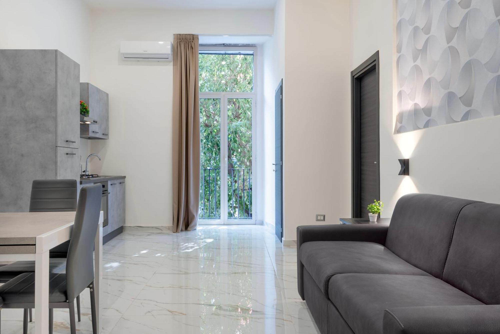 Irooms Foria 215 * Napoli