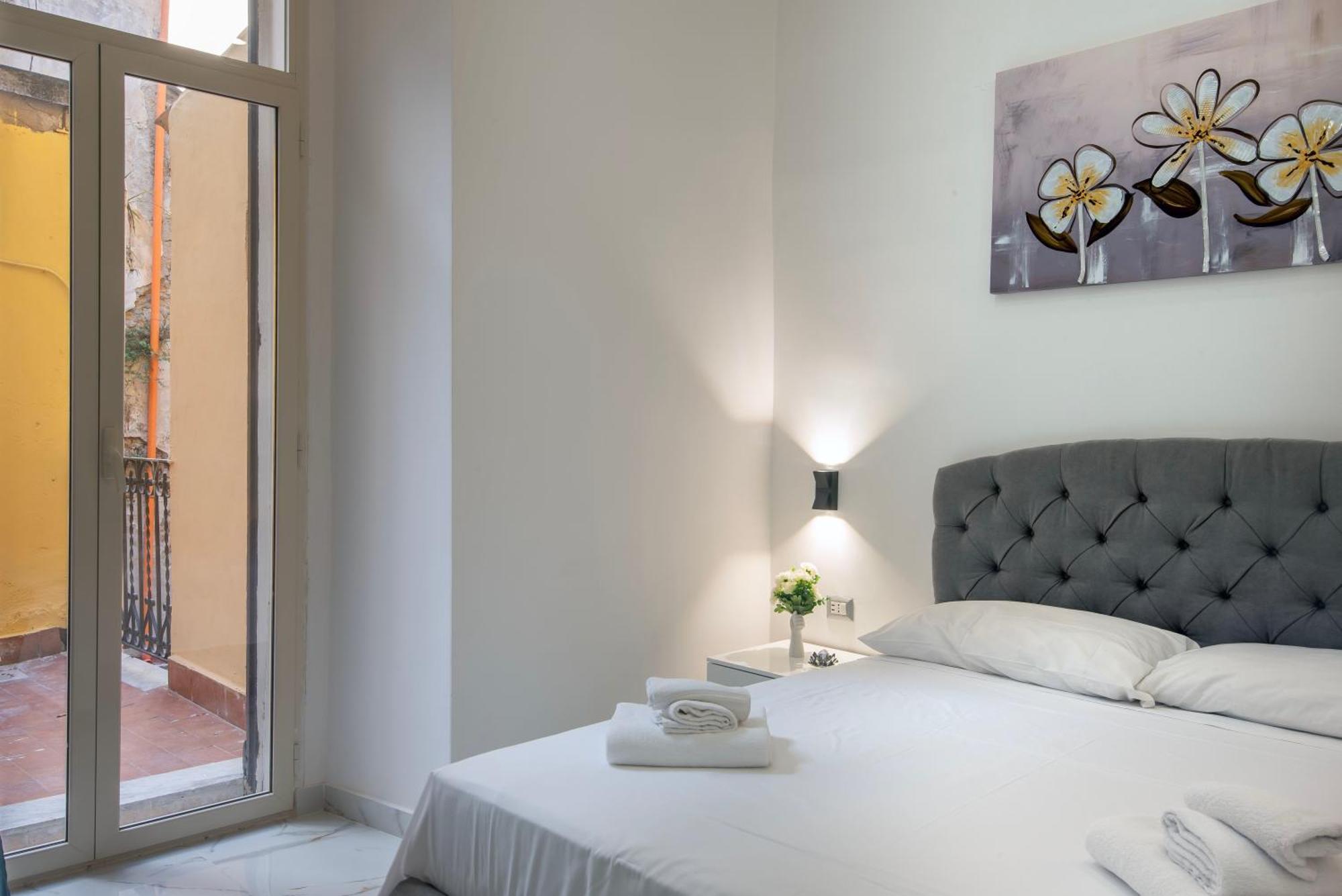 Affittacamere Irooms Foria 215 Napoli
